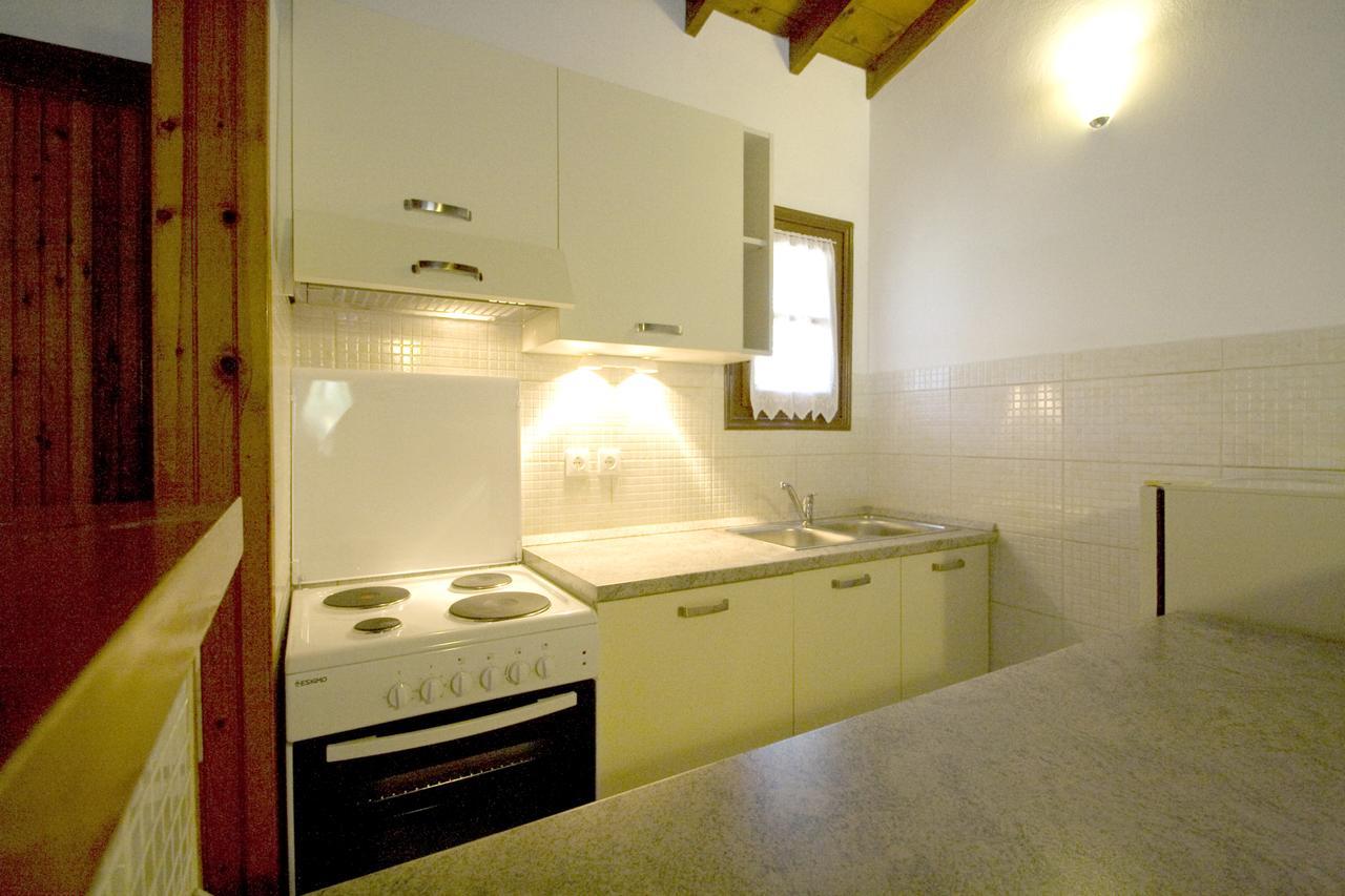 Villas Alexandra Skiathos Platanias  Exterior photo