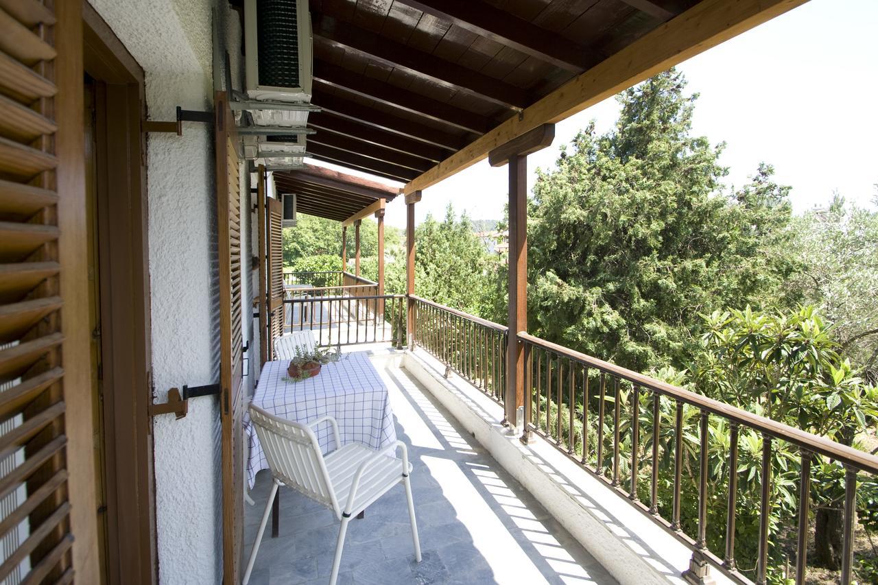 Villas Alexandra Skiathos Platanias  Exterior photo